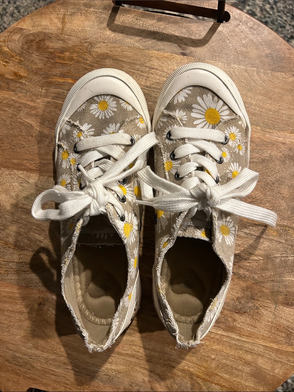 Women’s Rocket Dog Daisy Canvas Sneakers